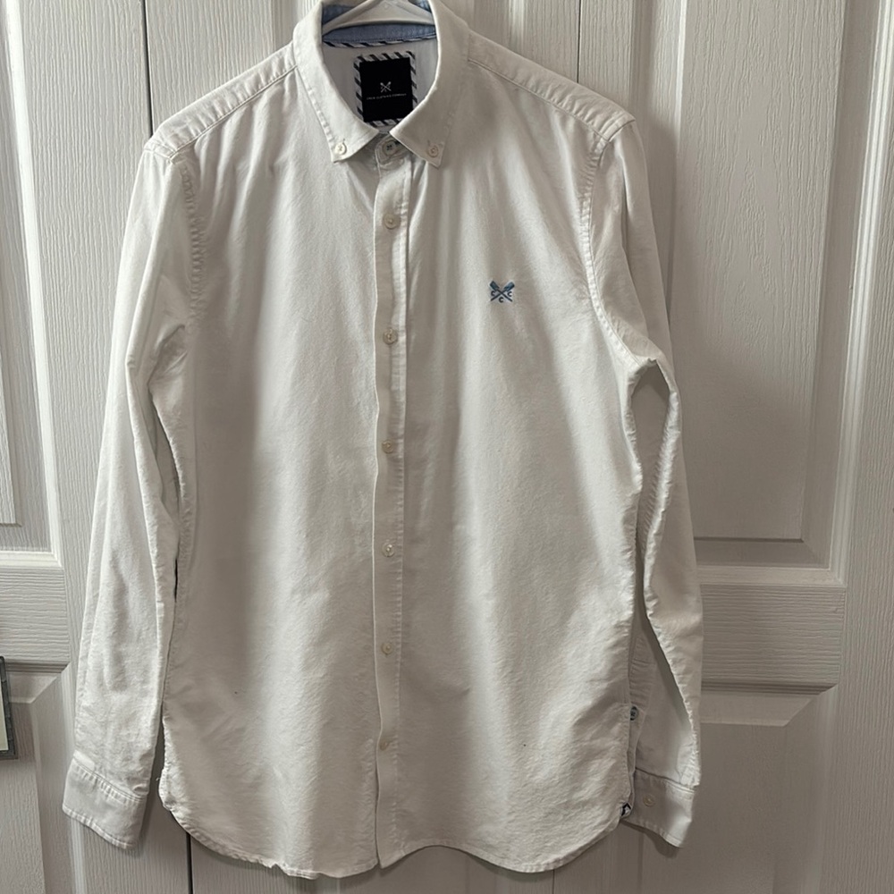 CREW CLOTHING COMPANY MEN’s long sleeve shirt.